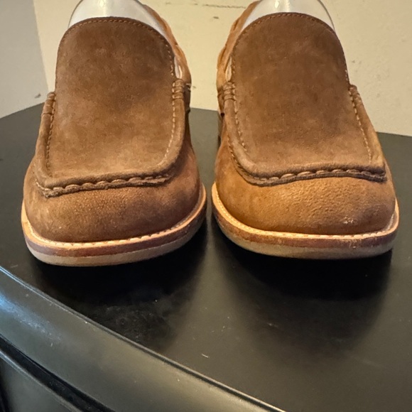 Like New UGG Men\'s Chestnut Suede Loafer main image 7